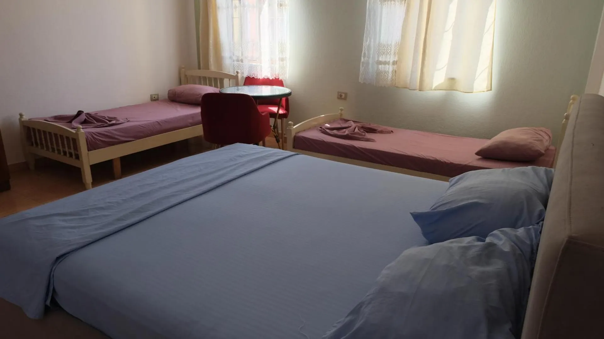 My Hostel - Privates And Dorms Shkoder
