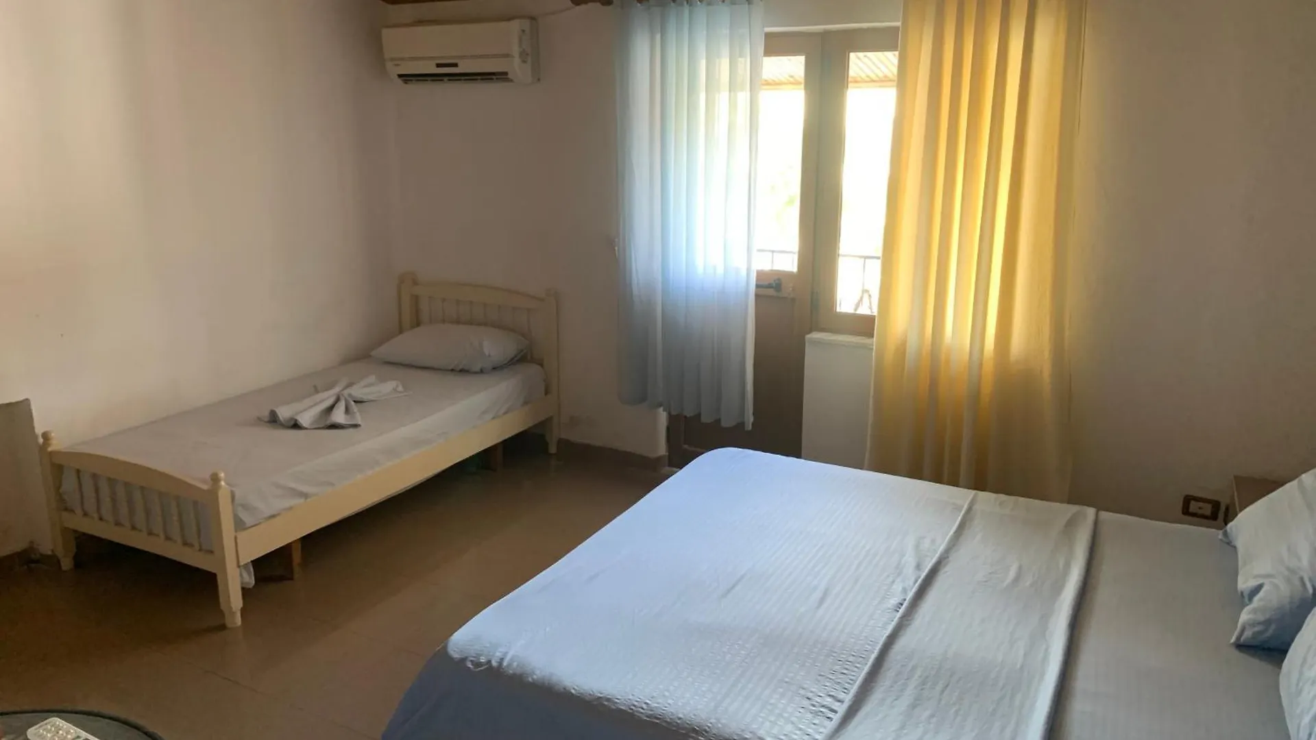 My Hostel - Privates And Dorms Shkoder