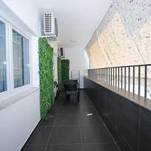 luxury-apartment-tajvani.hotels-in-tirana.com/
