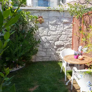 https://muzeyyen-hanim-konagi-alacati.aegeanhotels.net